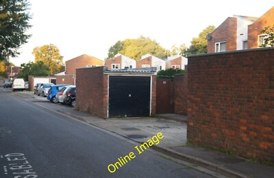 Foto 6x4 Lulworth Close - Off Street Parkplatz Frimley c2014