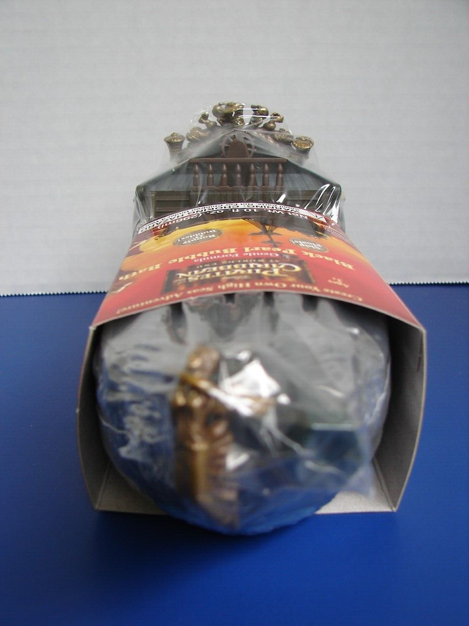 Disney Pirates of The Caribbean World's End Black Pearl pirate Ship Bubble Bath