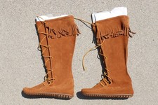 Minnetonka 1422 Leather Moccasins Tall Fringe Suede Front Lace Up Boots Size 8