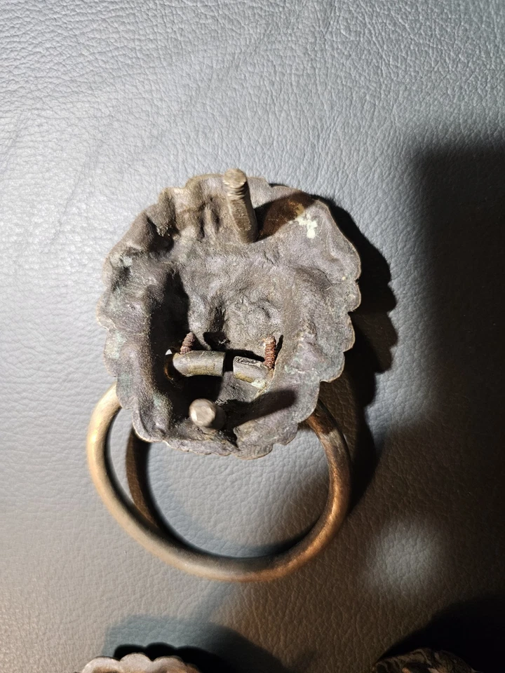 Set of Six Antique Georgian Lions Head Drawer Cabinet Handles C1820 - Image 3 of 4