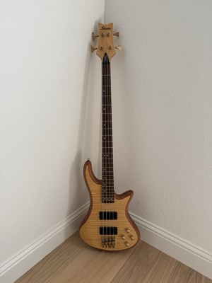 Schecter Stiletto Custom 4   GREAT CONDITION