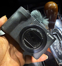 Canon PowerShot V1 Compact Digital Camera 20....