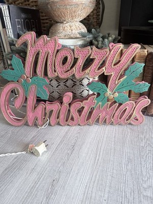VTG Merry Christmas Light Up Sign Holiday Seasons Plastic Sculpture Mesh-tested