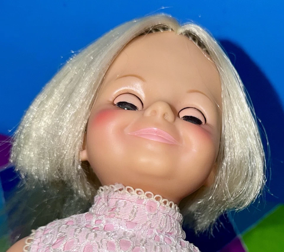 MUÑECA DE TERCIOPELO, ORIGINAL MOVIN’ GROOVIN’ 15" CON TRAJE ORIGINAL, ¡IDEAL 1971! Foto 3 de 4