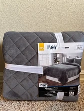 VCNY Home SOLID MINK Quilt, Full/Queen 86"x90", New