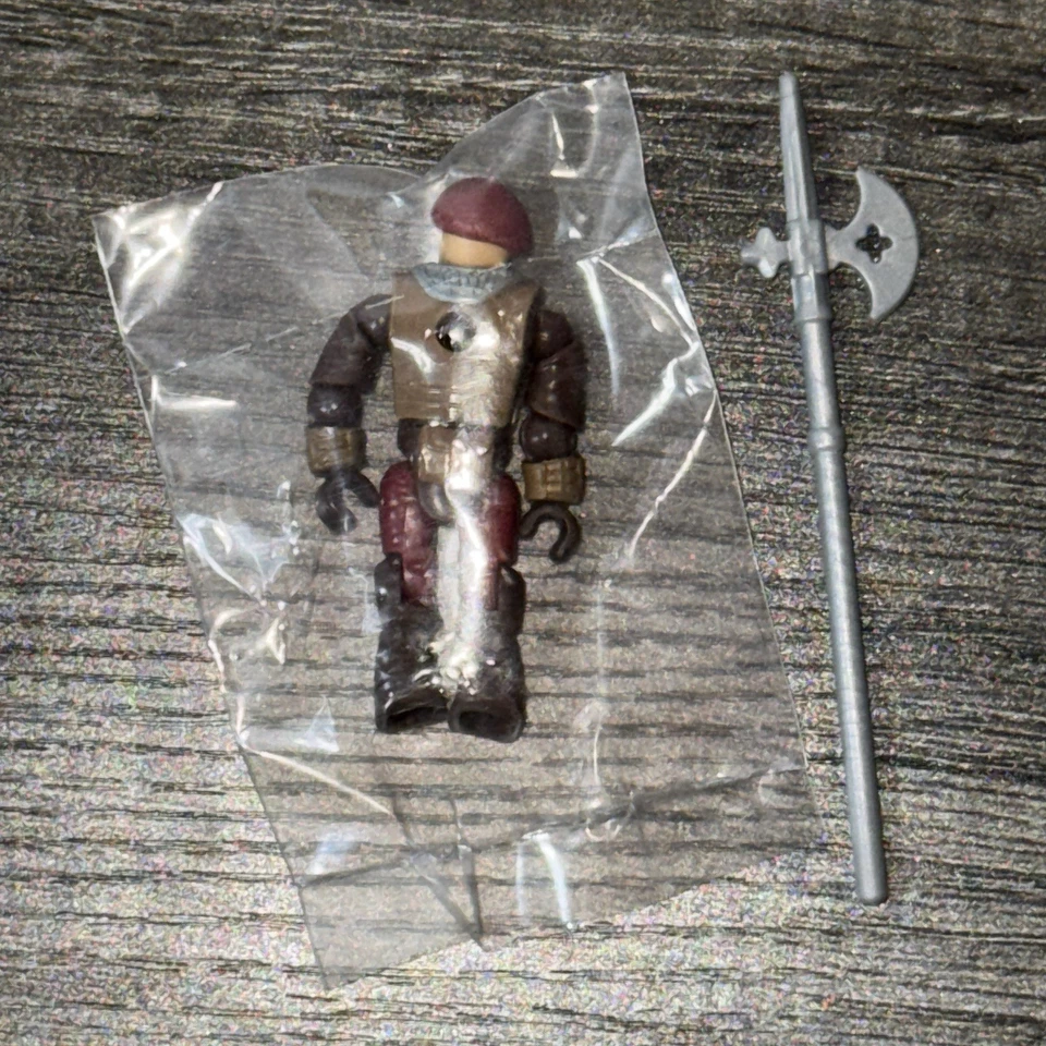 Mega Assassin's Creed Borgia Guard Pack 94306 Figura y Arma Guardia Foto 2 de 2