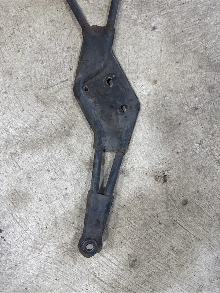 07-13 Infiniti EX35 G25 M37 G37x AWD Subchasis delantero Soporte travesaño OEM Foto 2 de 4