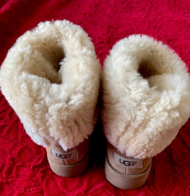 UGG Amie Classic Shearling Lined Boots #1013428 Camel/Tan