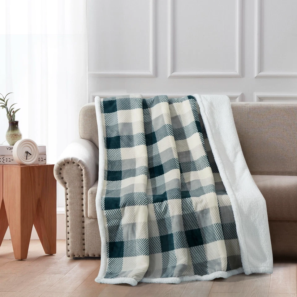 Cobertor Regal Comfort - Xadrez verde e cinza - Flanela Sherpa 50"x60" - Imagem 2 de 4