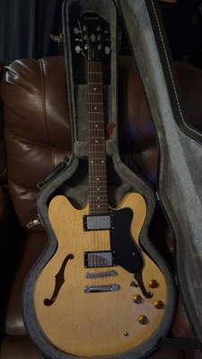 Epiphone Dot semi-hollow body electric guitar, with hard shell case