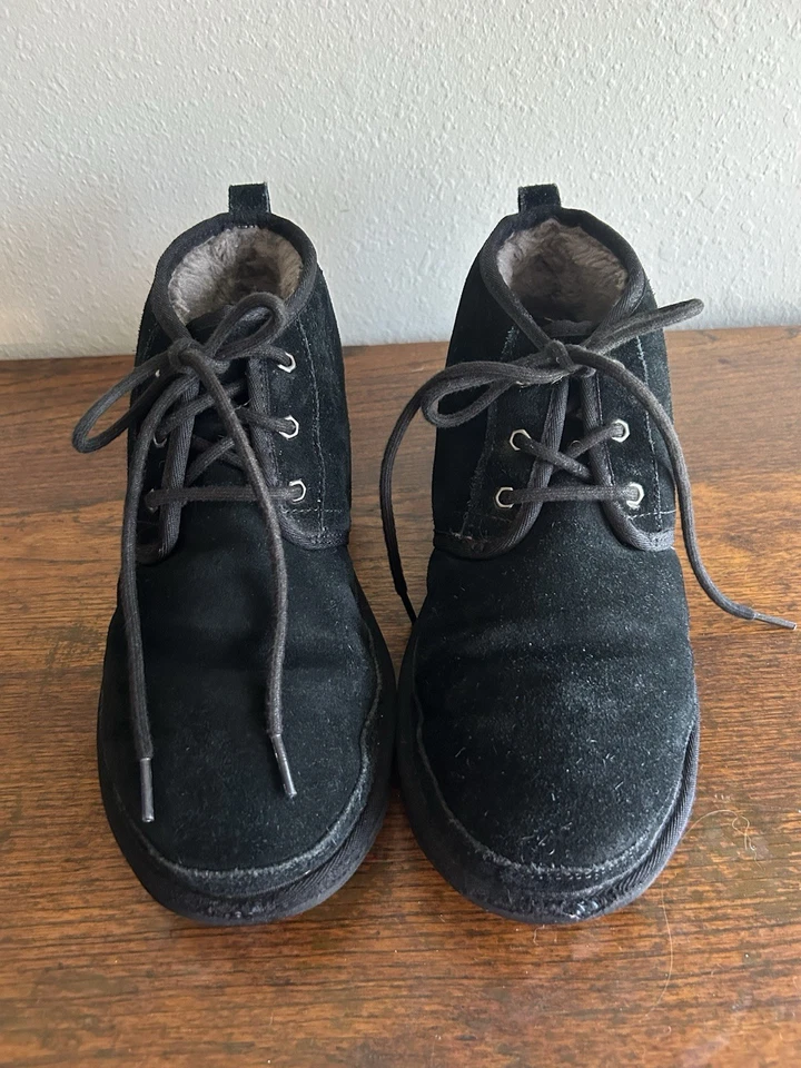 UGG 黑色皮革剪羊毛系带短靴 11 码滑雪户外学院风 — 第 2/4 张图片