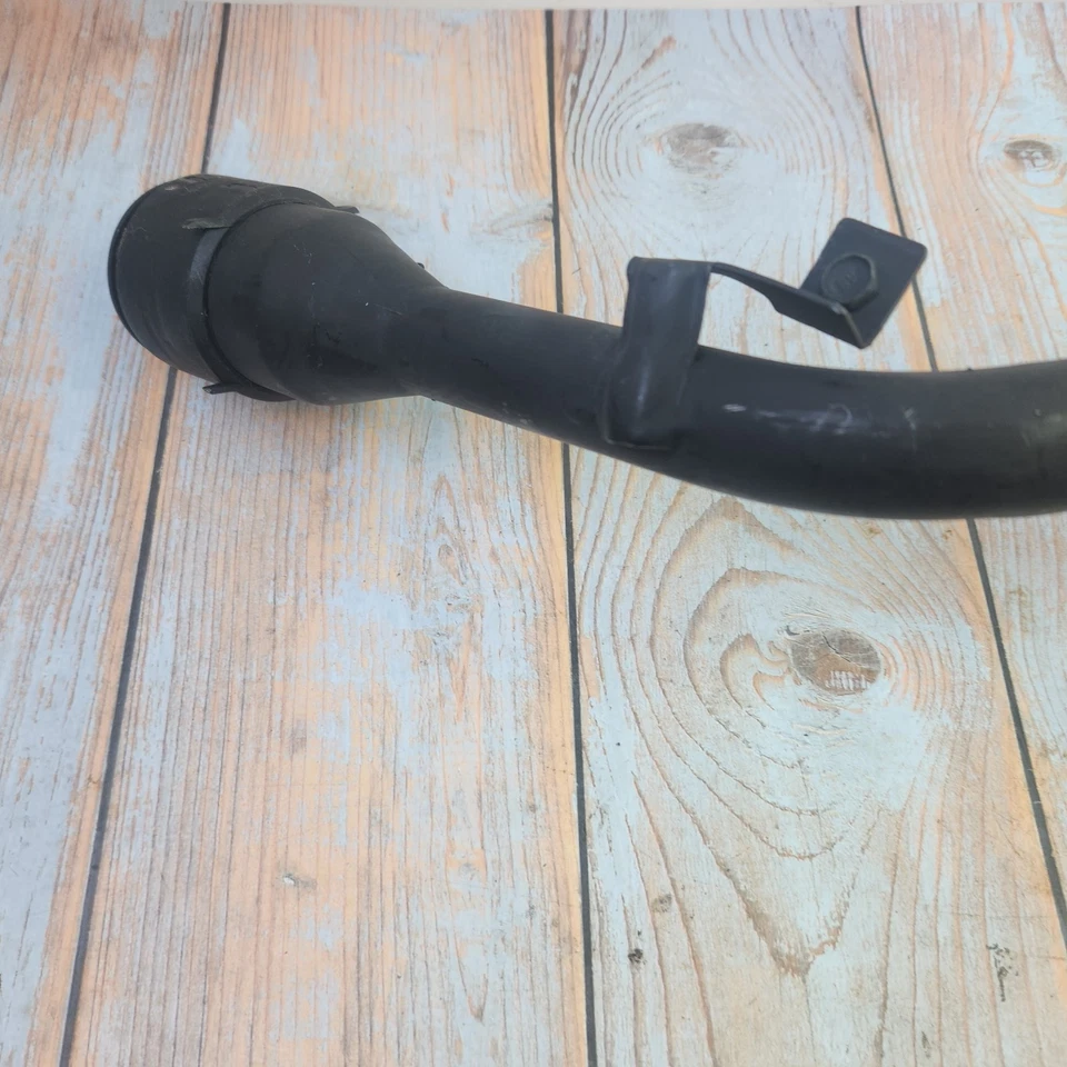 Cuello de llenado de tanque de gasolina FFP98600 para Hyundai Entourage Kia Sedona para 310304D500 Foto 4 de 4