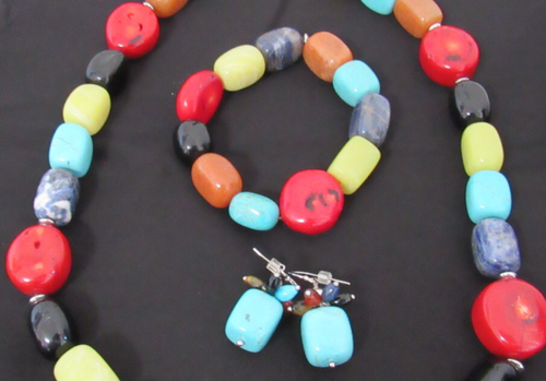 Chunky Beaded Necklace with Earrings and Bracelet, Onyx, Serpentine, Red Coral, - Picture 4 of 11