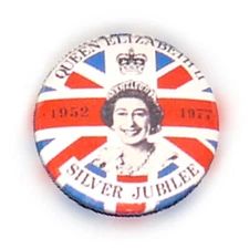 THE QUEEN Elisabeth UK BRITISH English London Pop 80s Vintage Button Badge Ø25mm