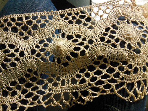 Très large dentelle ancienne sans doute lin 2 m 05 sur 17 cm B6 - Picture 7 of 8