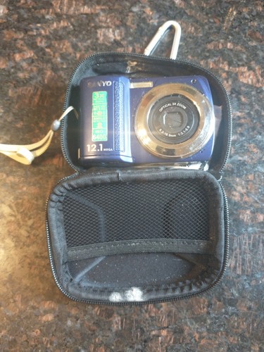 Sanyo VPC-S120 12,1 MP Digitalkamera Blau 3x Zoom mit Tasche - Bild 2 von 4