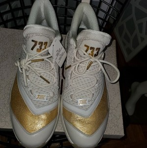 jesse owens adidas shoes