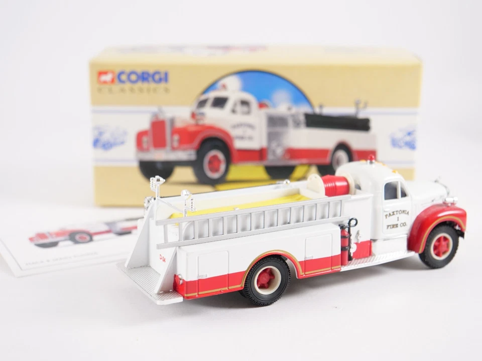 Corgi 1/50 98486 Mack B Serie Pumper Paxtonia - Immagine 2 di 4