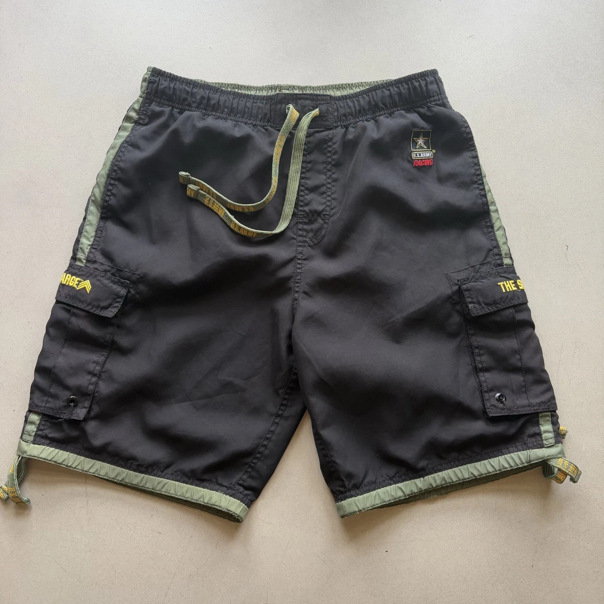 Short de sport brodé avec badge parachutiste de l'armée
