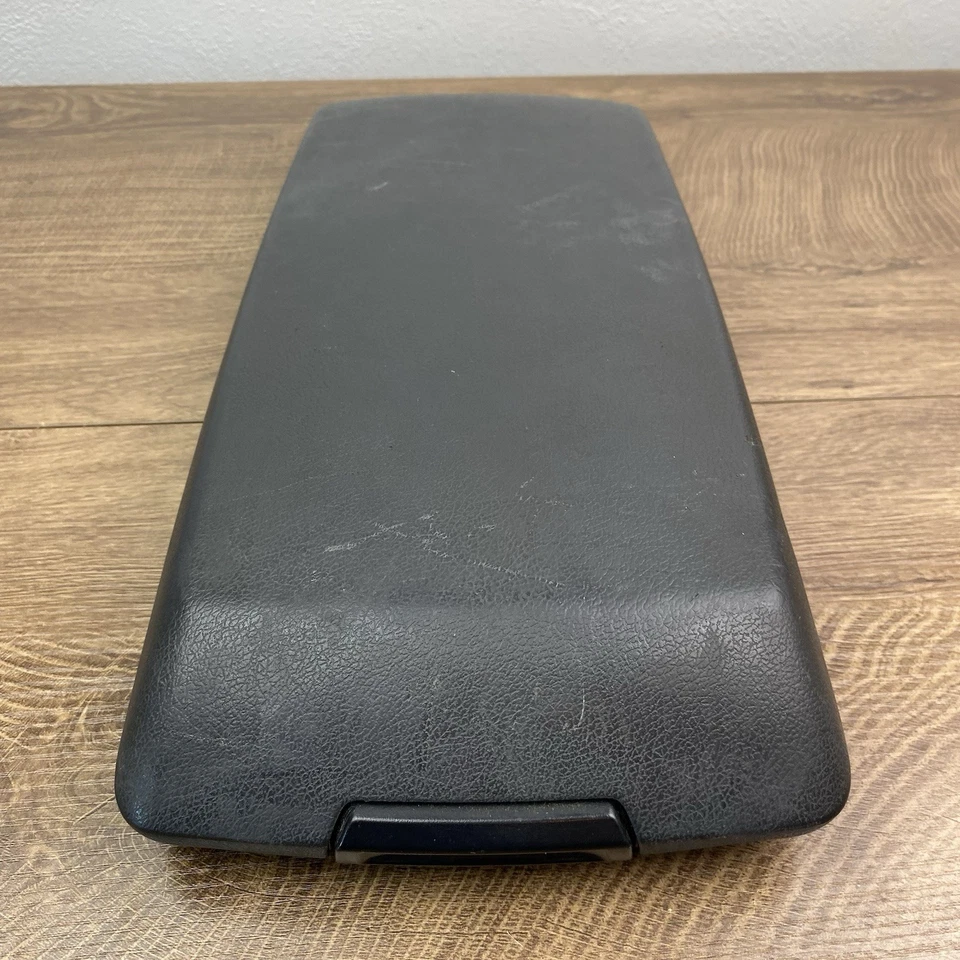 Dodge Charger 2005-2007 reposabrazos consola central tapa reposabrazos superior negro OEM Foto 3 de 4