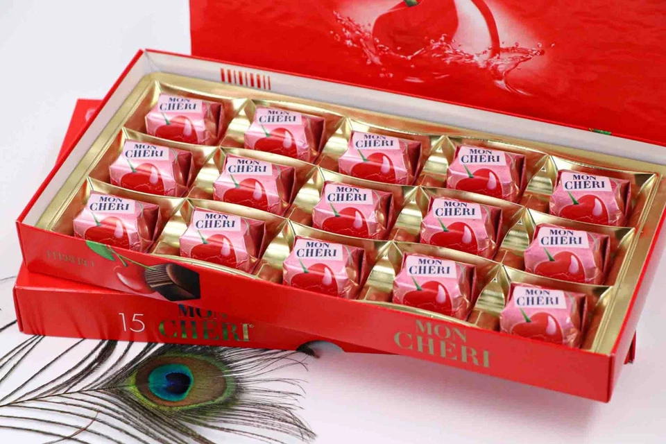 Ferrero Mon Cheri 4 x 15 un Dark Chocolate with Cherry and Liqueur 4 x 157 gr - Image 4 of 4