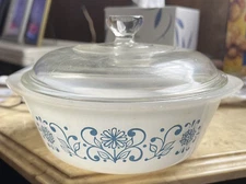 Vintage GLASBAKE Milk Casserole Bowl 1 QT J510 Rare Pattern - Collectible