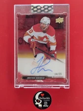 2022-23 Jonathan Huberdeau Clear Cut UD Exclusives /35 Auto #CC-JH Calgary UD