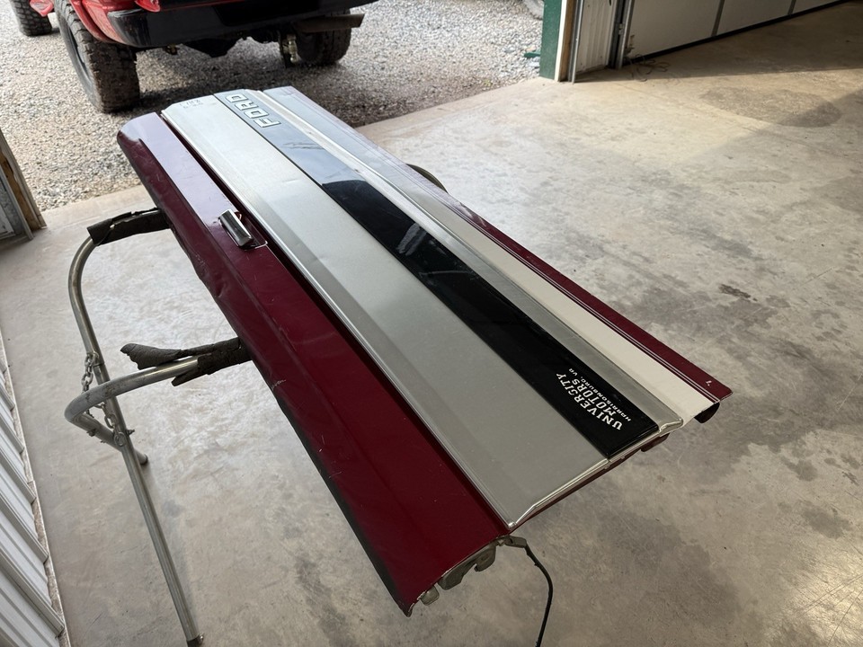 Vintage Ford Tailgate Chrome Tailgate Handle For 1987-1997 Ford F-Series Pickup Trucks - Direct Replacement Old Ford Tailgate - Foto 2