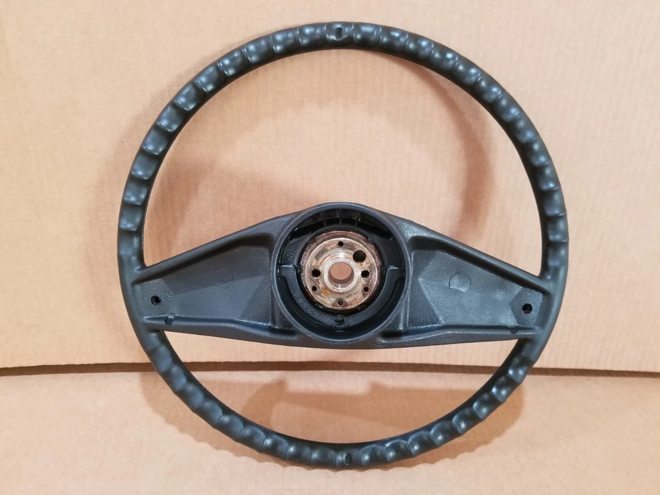 Volante Silverado original de fábrica para camioneta Chevy 78-87 carrocería cuadrada Foto 2 de 4