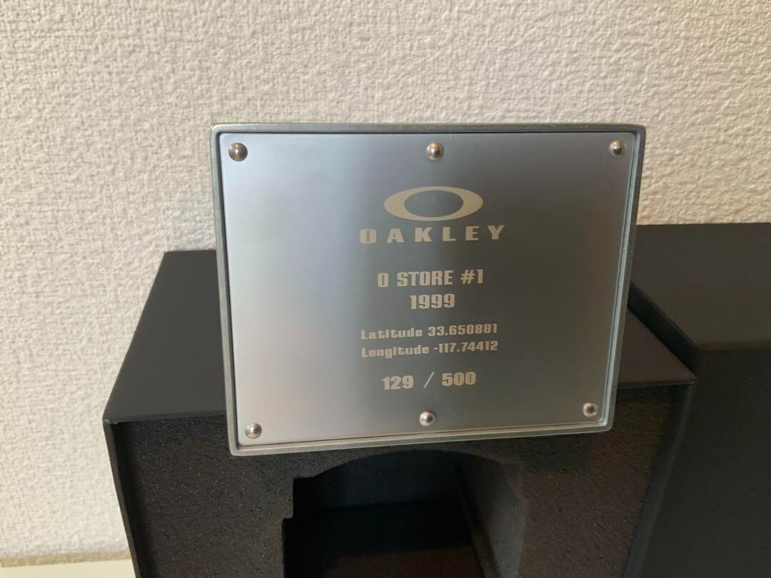 Oakley Display Robotic Front #129/500 Limited Edition Interior