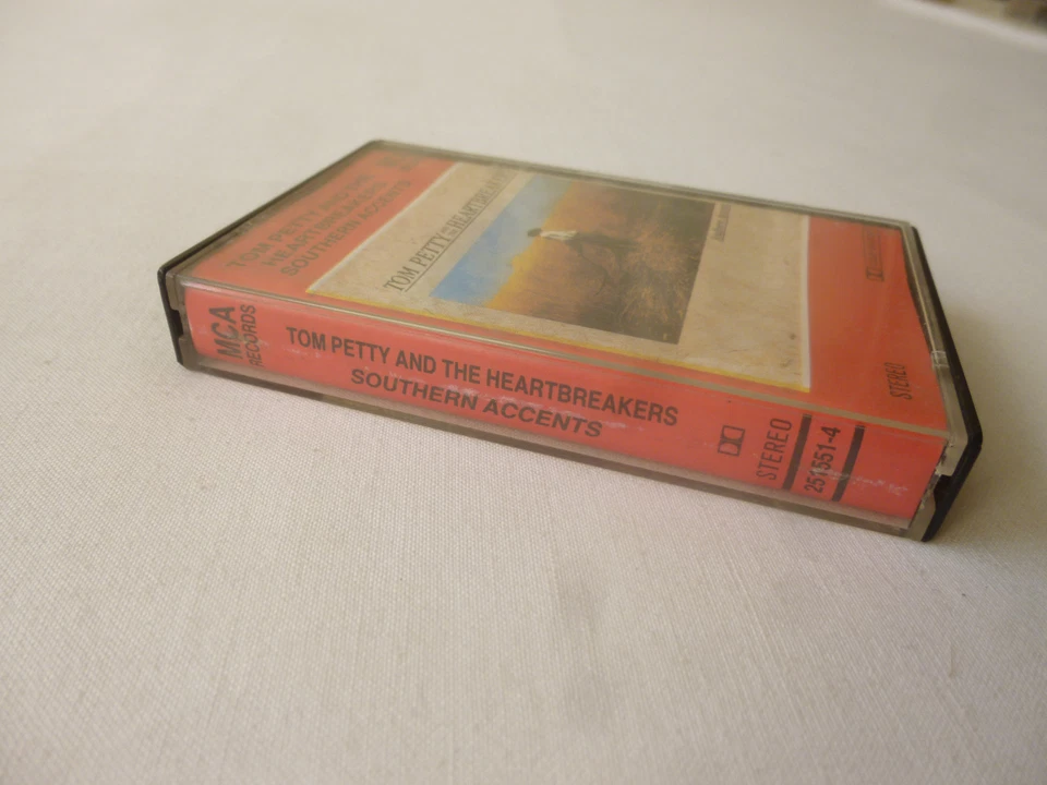TOM PETTY AND THE HEARTBREAKERS ~ SOUTHERN ACCENTS ~ 1985 GREEK CASSETTE TAPE - Image 2 of 4