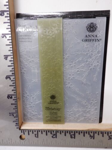CUTTLEBUG ANNA GRIFFIN KIRSCHBLÜTEN PRÄGEORDNER SET EUC A32319