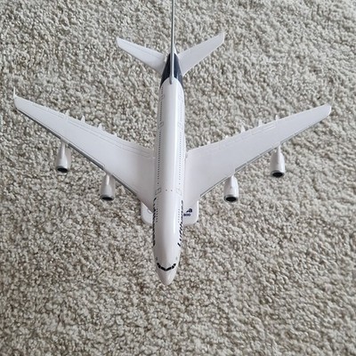 Lufthansa Airbus A380-800 Modellflugzeug Sammlermodell weiß Luftfahrt