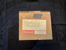 HONEYWELL LP915A 1044 4 PNEUMATIC TEMPERATURE SENSOR 0°F-200°F (NOS)