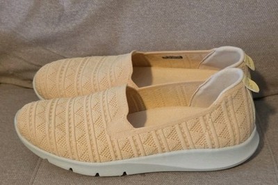 Waco Shoe Co. Women s Chamamomille Comfy Stretch Crochet Sneaker Size 10 B