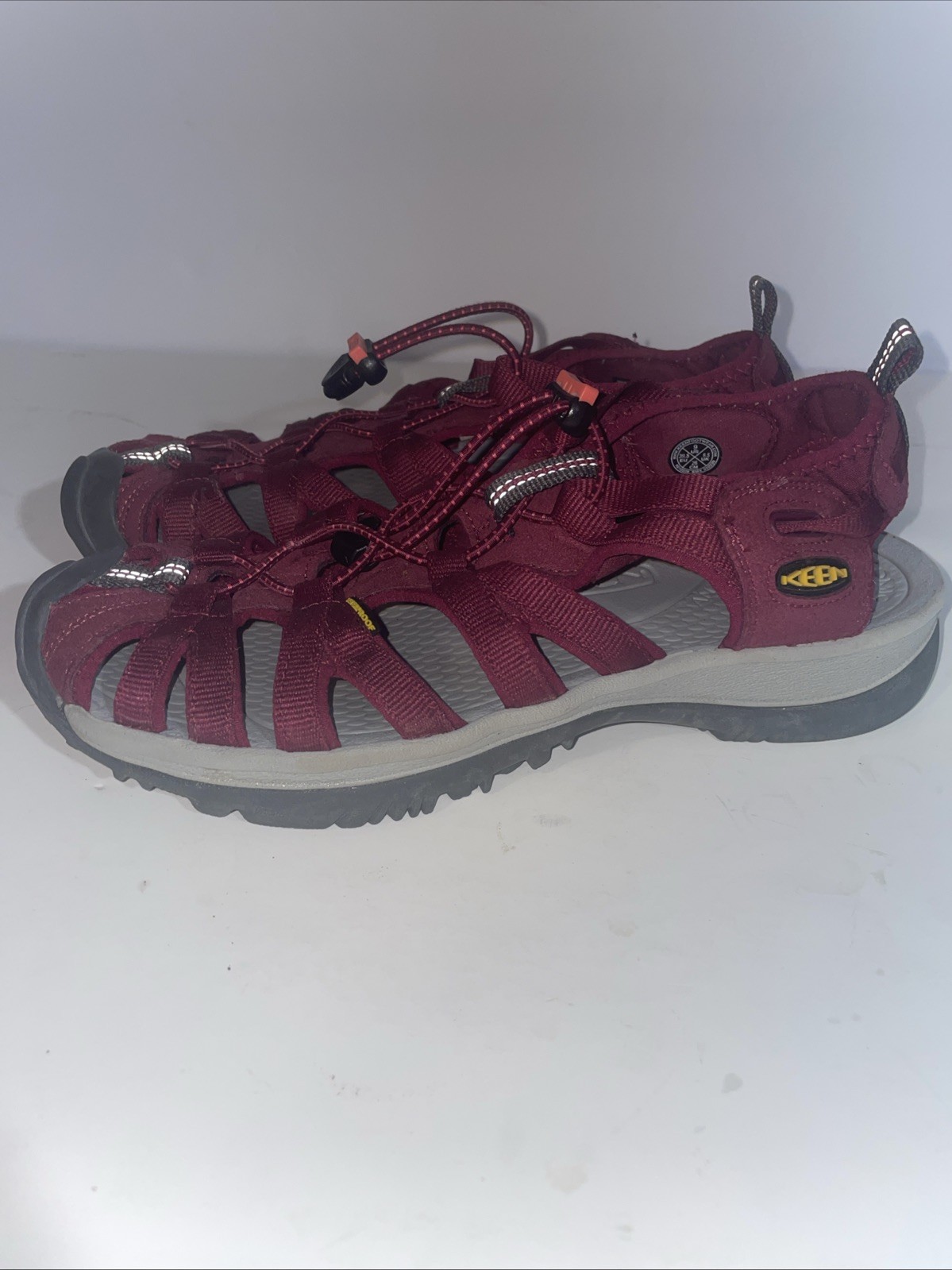 Sandali Keen donna colore barbabietola sussurro escursionismo outdoor impermeabili taglia 9