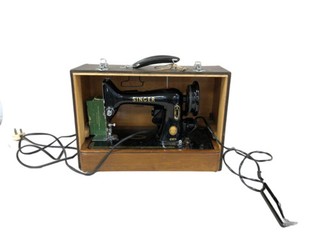Vintage Singer 99K Electric Sewing Machine Case Pedal EJ712011 Untested Preloved