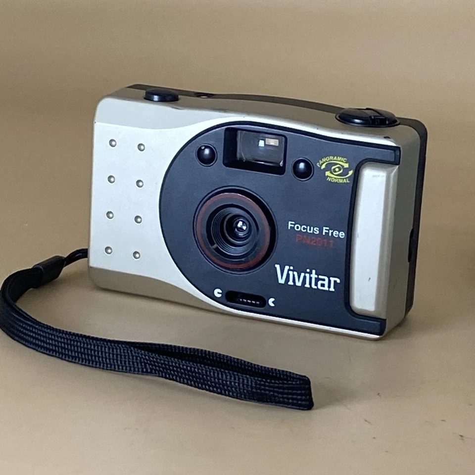 Cámara fotográfica VIVITAR PN2011 35 mm enfoque panorámico apuntar y disparar gratis/probado/estuche Foto 2 de 4