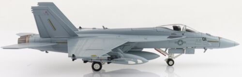 Hobby Master 1/72 F/A-18E Super Hornet "Dagger" w/ 2 x GBU-24 + decal HA5140 - Picture 4 of 7