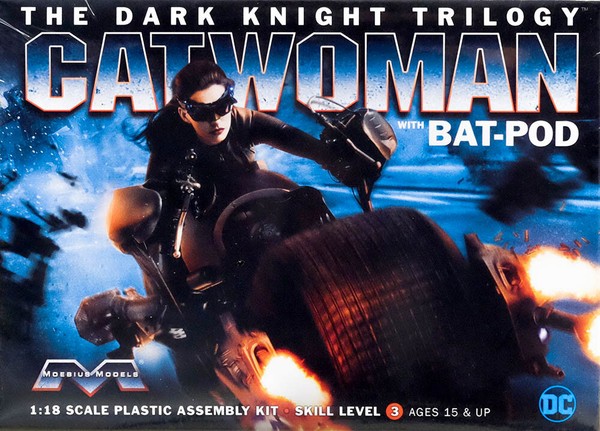 Batman Dark Knight Catwoman + Bad-Pod Batpod 1:18 Model Kit Bausatz Moebius 938-image