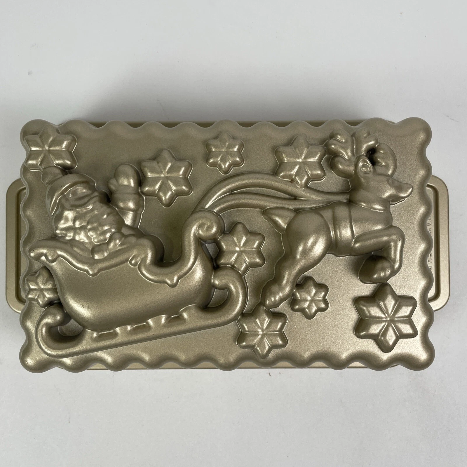 Nordic Ware Santa's Sleigh Loaf Pan 6 cups