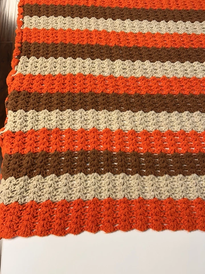 "Manta de ganchillo vintage hecha a mano Granny 74""x50""" Foto 2 de 4