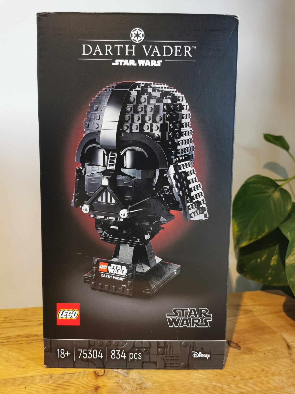 LEGO Star Wars: Darth Vader Helmet (75304) – New & Sealed