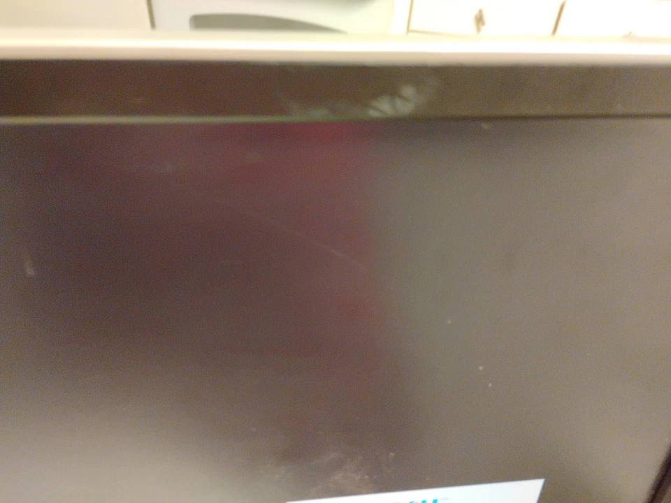 Dell Monitor Rev A00 16in Screen. (No HDMI Cord) - Image 3 of 4