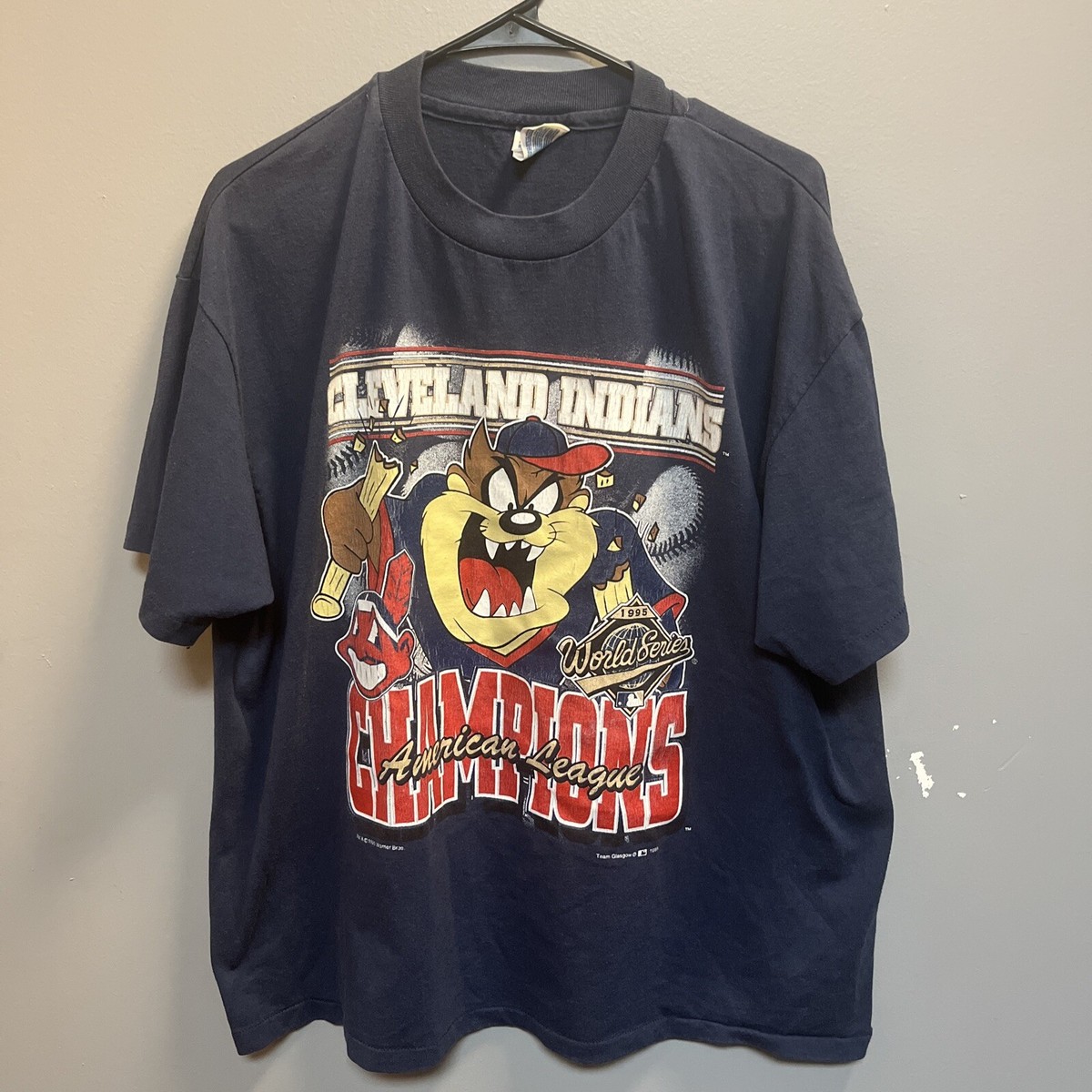 CLEVELAND INDIANS ビンテージTシャツ MLB 丸胴 90s Lee MLB Cleveland Indians T-shirt (2XL) – Red Cactus Vintage