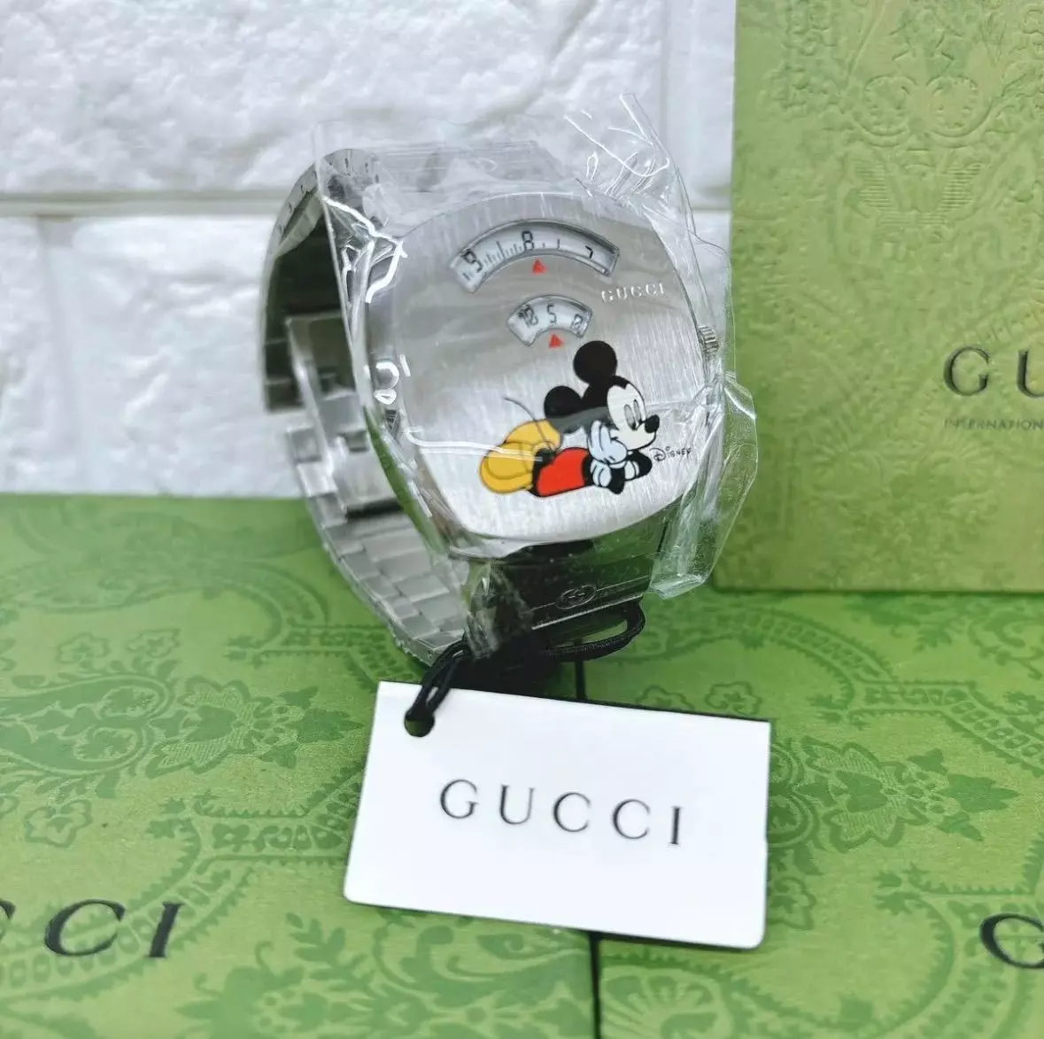 Montre GUCCI Quartz SLV 157.3 Grip Disney Collaboration NEUVE