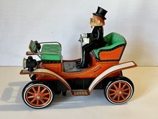 NOMURA TN SHAKING ANTIQUE CAR 1901 CENTURY BATTERY OP TIN LITHO 10"