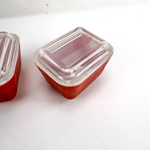 Set of 2 Vintage Red PYREX Refrigerator Dishes With Clear Lids 501 Retro Set - Picture 6 of 14