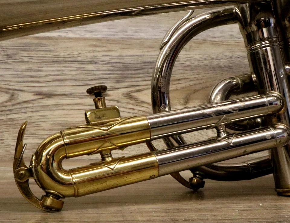 ¡¡VINTAGE!! Corneta King Tempo años 60-70 blanca plata/oro dos tonos Foto 3 de 4