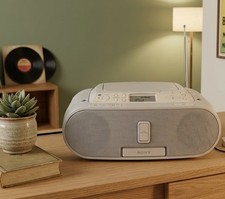 sony boombox Zs-s2ip White Portable Am/fm Radio Cd iPod Stereo Audio Player